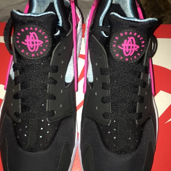 NWT Nike Air Huarache - Picture 7 of 8